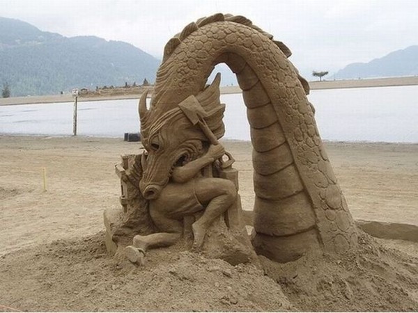 sculpture-sur sable