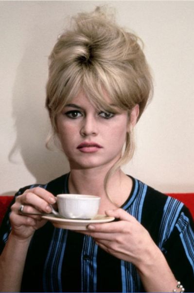 qui_prend_le_cafe_avec_moi_brigitte-bardot-_1