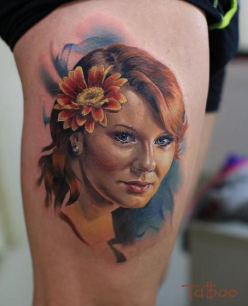 tattoo-thigh-portrait-realistic